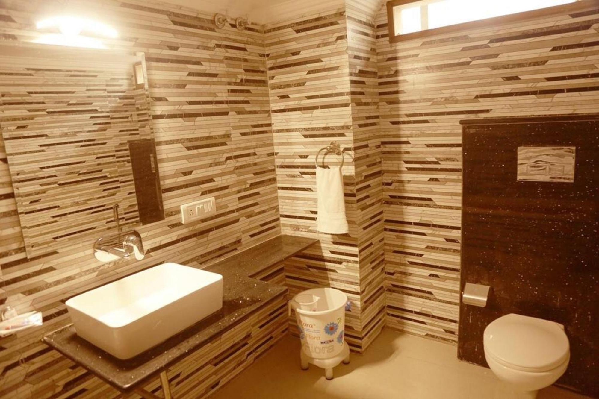 Hotel True Stay At New Delhi Railway Station Exteriör bild